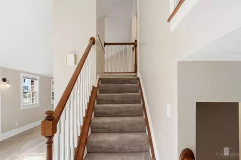 Entry Way - 3590 Simpson Trce, Maineville, OH 45039 photo 4 of 8
