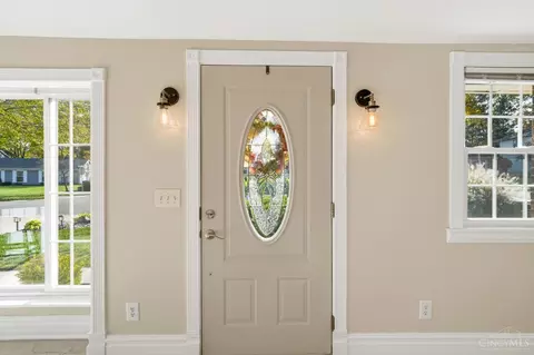 Entry Way - 3590 Simpson Trce, Maineville, OH 45039 photo 1 of 8