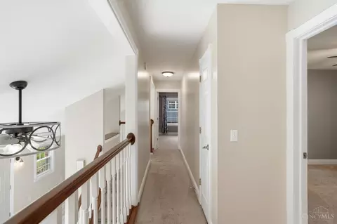 Entry Way - 3590 Simpson Trce, Maineville, OH 45039 photo 6 of 8