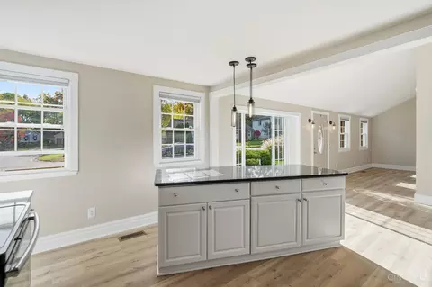 Kitchen - 3590 Simpson Trce, Maineville, OH 45039 photo 5 of 5