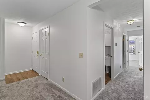 3302 N Bend Rd, Cincinnati, OH 45239 photo 4