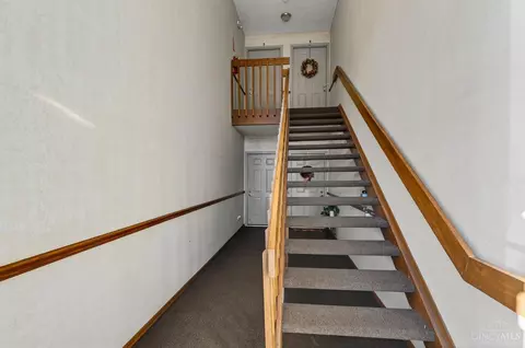 3302 N Bend Rd, Cincinnati, OH 45239 photo 3
