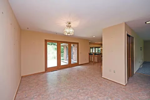 7714 Forest Rd, Cincinnati, OH 45255 photo 19