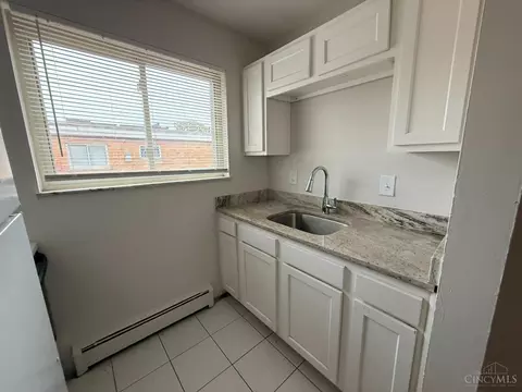 Kitchen - 3553 Van Antwerp Pl, Cincinnati, OH 45229 photo 3 of 3