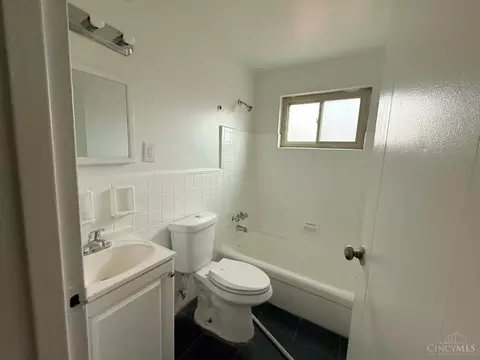 Bath - 3553 Van Antwerp Pl, Cincinnati, OH 45229 photo 3 of 3