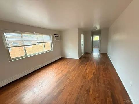 Living - 3553 Van Antwerp Pl, Cincinnati, OH 45229 photo 2 of 4