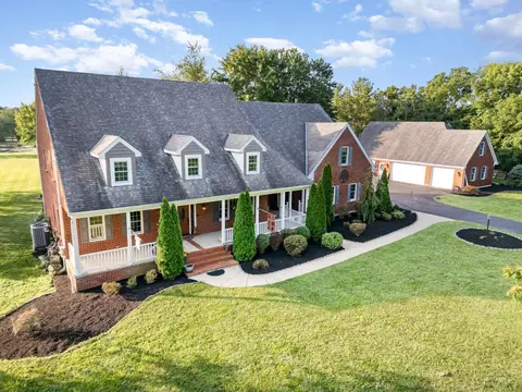 1209 Red Roan Ln, Loveland, OH 45140