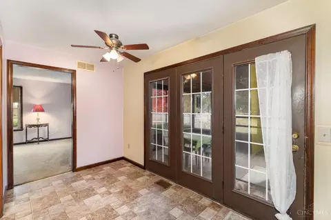 146 Overcliff Rd, Cincinnati, OH 45233 photo 9