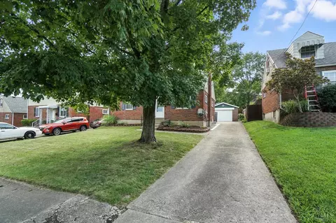 1684 Sanborn Dr, Reading, OH 45215 photo 2