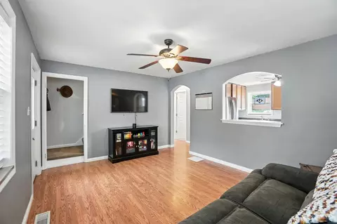 1684 Sanborn Dr, Reading, OH 45215 photo 5