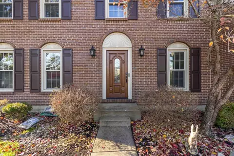 2471 Carriagegate Ln, Maineville, OH 45039 photo 4