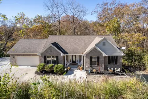 1698 Brookridge Cir, Hidden Valley, IN 47025
