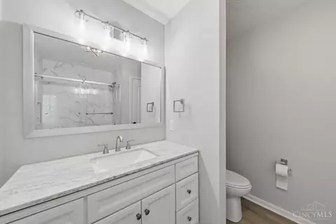 Bath - 5649 Regimental Pl, Cincinnati, OH 45239 photo 2 of 2