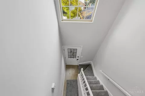 Entry Way - 5649 Regimental Pl, Cincinnati, OH 45239 photo 1 of 5