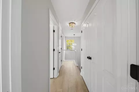 Entry Way - 5649 Regimental Pl, Cincinnati, OH 45239 photo 4 of 5