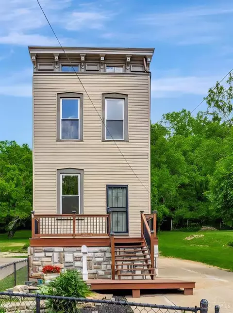 2016 Queen City Ave, Cincinnati, OH 45214