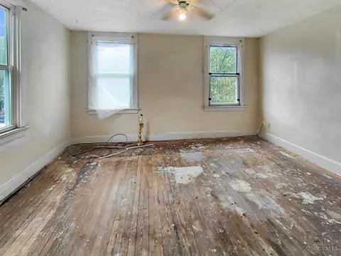 Bedroom - 1440 Manss Ave, Cincinnati, OH 45205 photo 1 of 4
