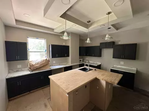Kitchen - 435 Purcell Ave, Cincinnati, OH 45205 photo 1 of 1