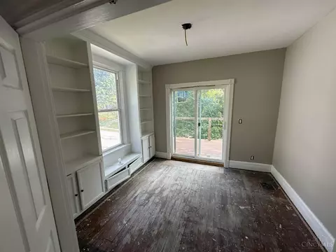 Living - 435 Purcell Ave, Cincinnati, OH 45205 photo 1 of 1