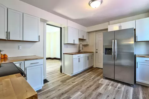 Kitchen - 4775 Rapid Run Rd, Cincinnati, OH 45238 photo 2 of 3