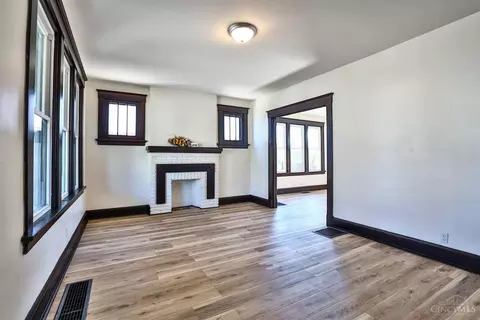 Living - 4775 Rapid Run Rd, Cincinnati, OH 45238 photo 3 of 8