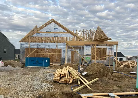 1219 Blue Spruce Ln, Wilmington, OH 45177