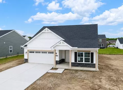1219 Blue Spruce Ln, Wilmington, OH 45177