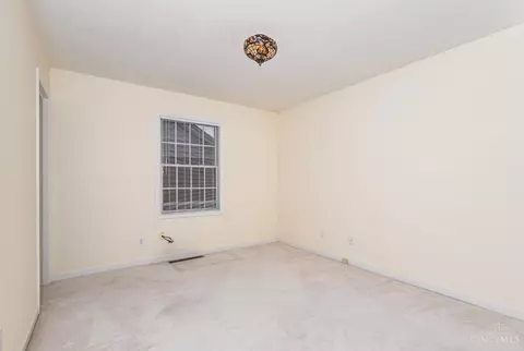 Bedroom - 5673 Samver Rd, Cincinnati, OH 45239 photo 1 of 5
