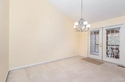 Dining - 5673 Samver Rd, Cincinnati, OH 45239 photo 1 of 2