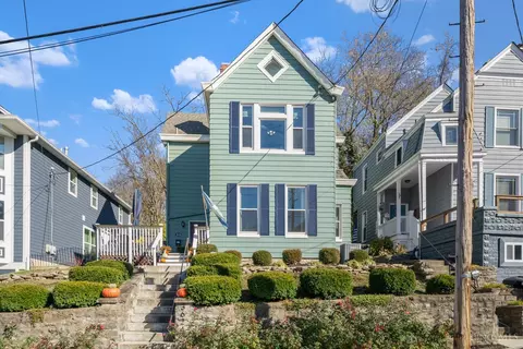 3624 Woodbridge Pl, Cincinnati, OH 45226