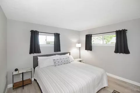 Bedroom - 8831 Daly Rd, Cincinnati, OH 45231 photo 1 of 5