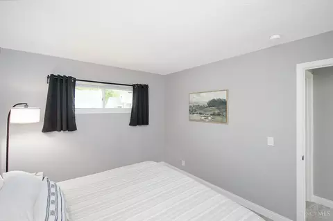Bedroom - 8831 Daly Rd, Cincinnati, OH 45231 photo 2 of 5