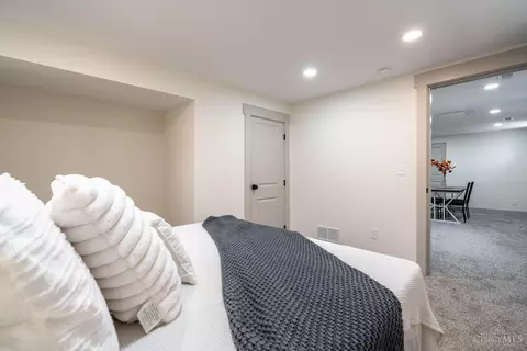 Bedroom - 8693 Mockingbird Ln, Cincinnati, OH 45231 photo 5 of 5