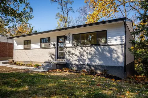 Exterior - 8693 Mockingbird Ln, Cincinnati, OH 45231 photo 3 of 6