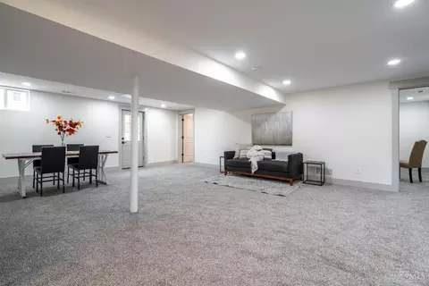 Living - 8693 Mockingbird Ln, Cincinnati, OH 45231 photo 4 of 4