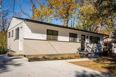 8693 Mockingbird Ln, Cincinnati, OH 45231