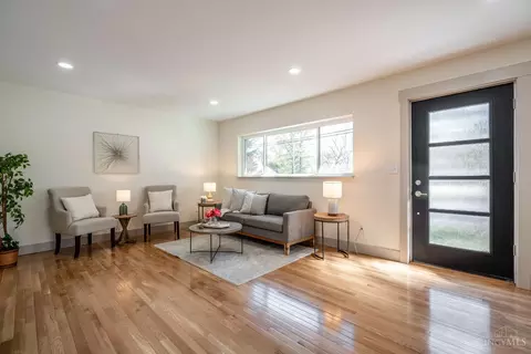 Living - 8693 Mockingbird Ln, Cincinnati, OH 45231 photo 1 of 4