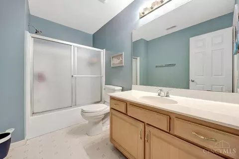 Bath - 3894 Bremen Pass, Cleves, OH 45002 photo 3 of 4