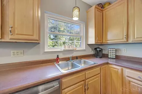 Kitchen - 3894 Bremen Pass, Cleves, OH 45002 photo 2 of 4