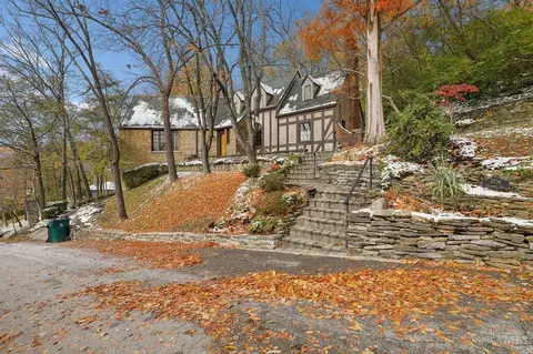 3736 Dogwood Ln, Cincinnati, OH 45213