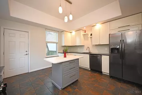 Kitchen - 1535 Pullan Ave, Cincinnati, OH 45223 photo 3 of 7
