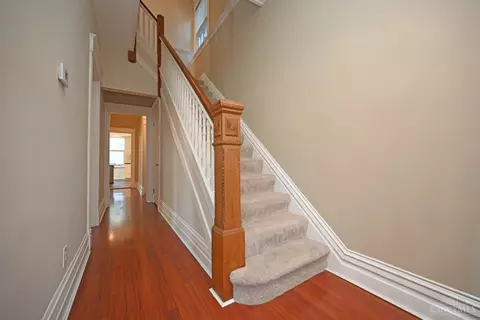 Entry Way - 1535 Pullan Ave, Cincinnati, OH 45223 photo 2 of 4