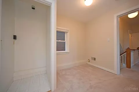Bedroom - 1535 Pullan Ave, Cincinnati, OH 45223 photo 3 of 14