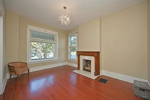 Living - 1535 Pullan Ave, Cincinnati, OH 45223 photo 3 of 15