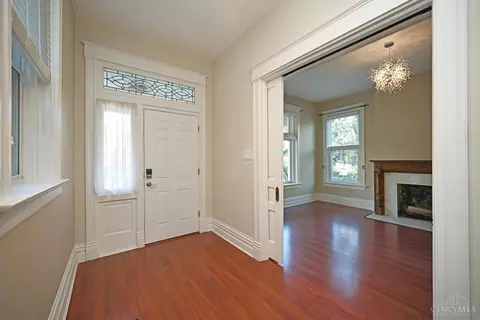 Entry Way - 1535 Pullan Ave, Cincinnati, OH 45223 photo 1 of 4