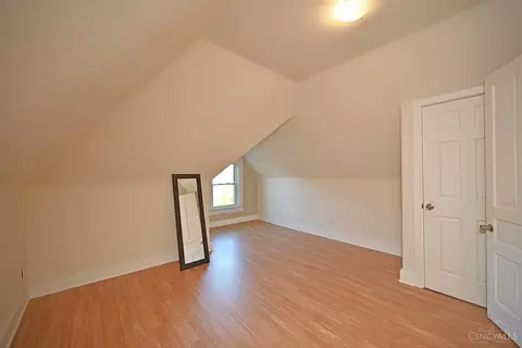 Bedroom - 1535 Pullan Ave, Cincinnati, OH 45223 photo 13 of 14