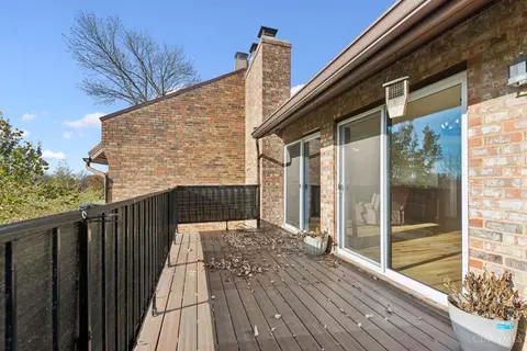Exterior - 29 Stillmeadow Dr, Cincinnati, OH 45245 photo 1 of 8
