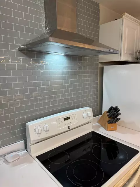 Kitchen - 29 Stillmeadow Dr, Cincinnati, OH 45245 photo 1 of 3