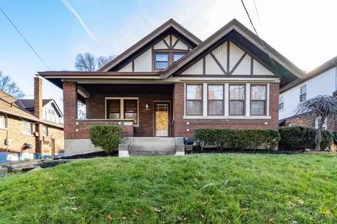 2906 Woodrow Ave, Cincinnati, OH 45211