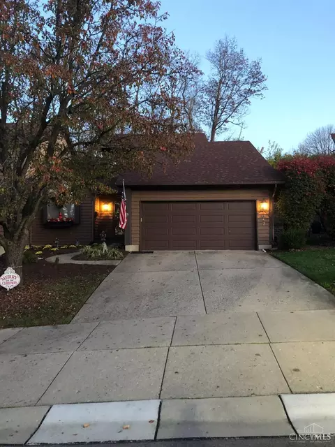 1047 Golfview Rd, Middletown, OH 45042